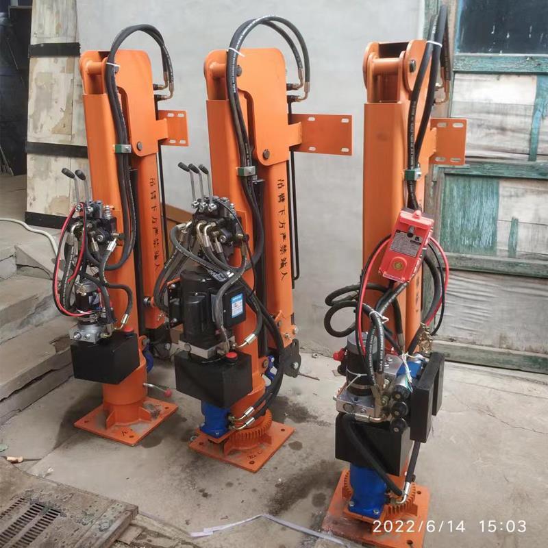 鄠邑区重汽蓝牌随车吊 3.2吨 国六动力强 液压驱动 农用自卸起重机